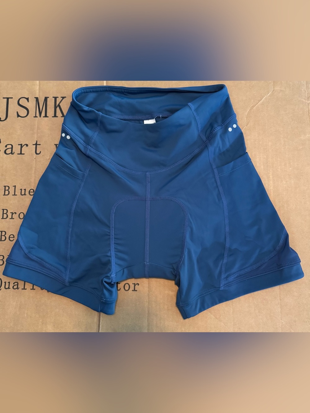 Baleaf Women's V-Waist Padded Cycling Shorts 3 inch inseam - Picture 5 of 11